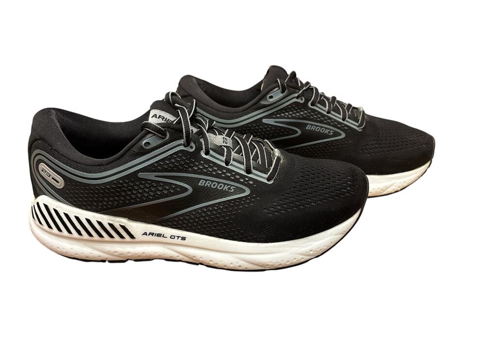 Brooks Ariel GTS 23 women’s running shoes size 8 black gray, 1203901B090